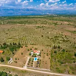Villa Mandorla With Private Pool