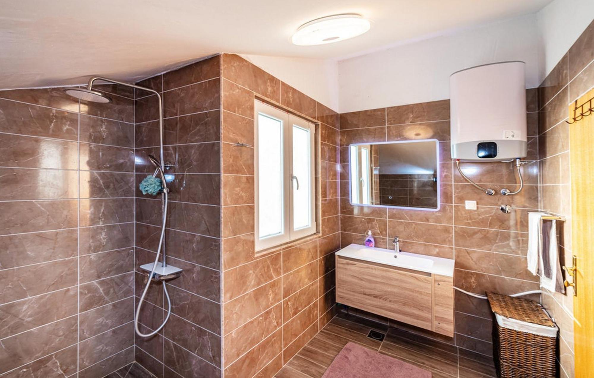 Mandorla With Private Pool *